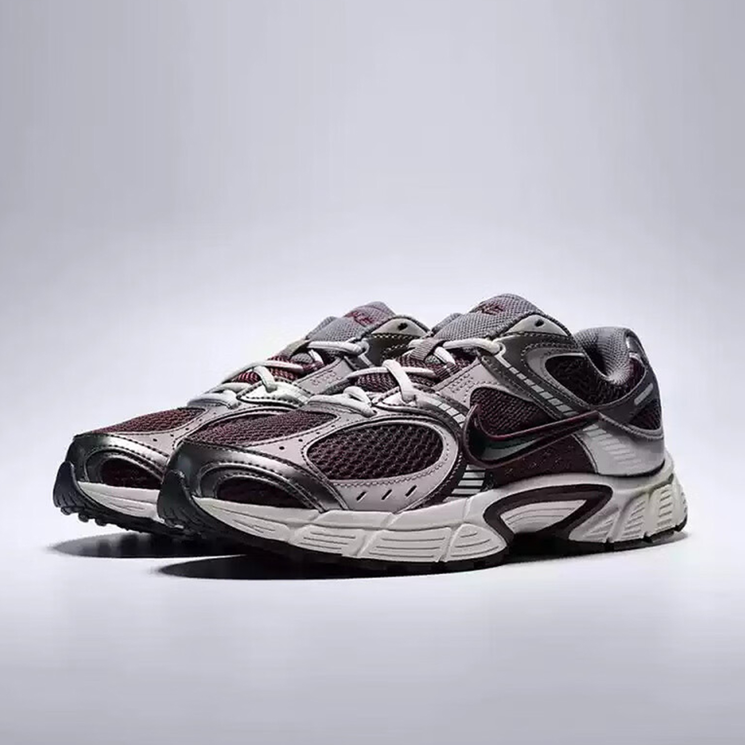Nike Genuine V5 RNR Men's Ligh - đánh giá và giá Men'S Shoes V5 Rnr